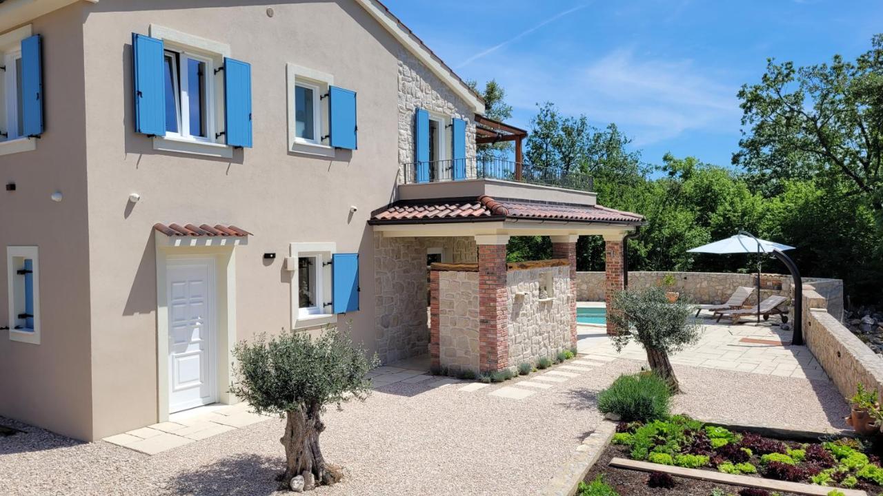 Villa Alara - Charming Villa With Heated Swimming Pool Milohnici Exterior foto